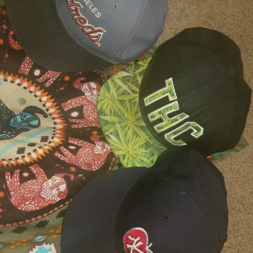 Flatill hats